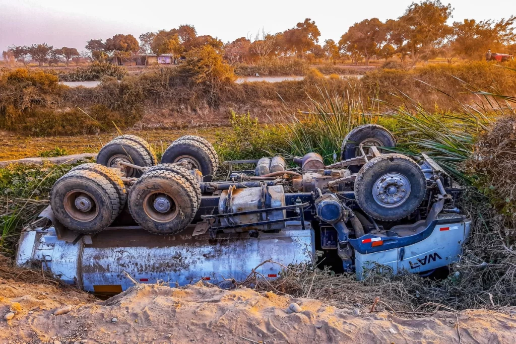 Truck accident image